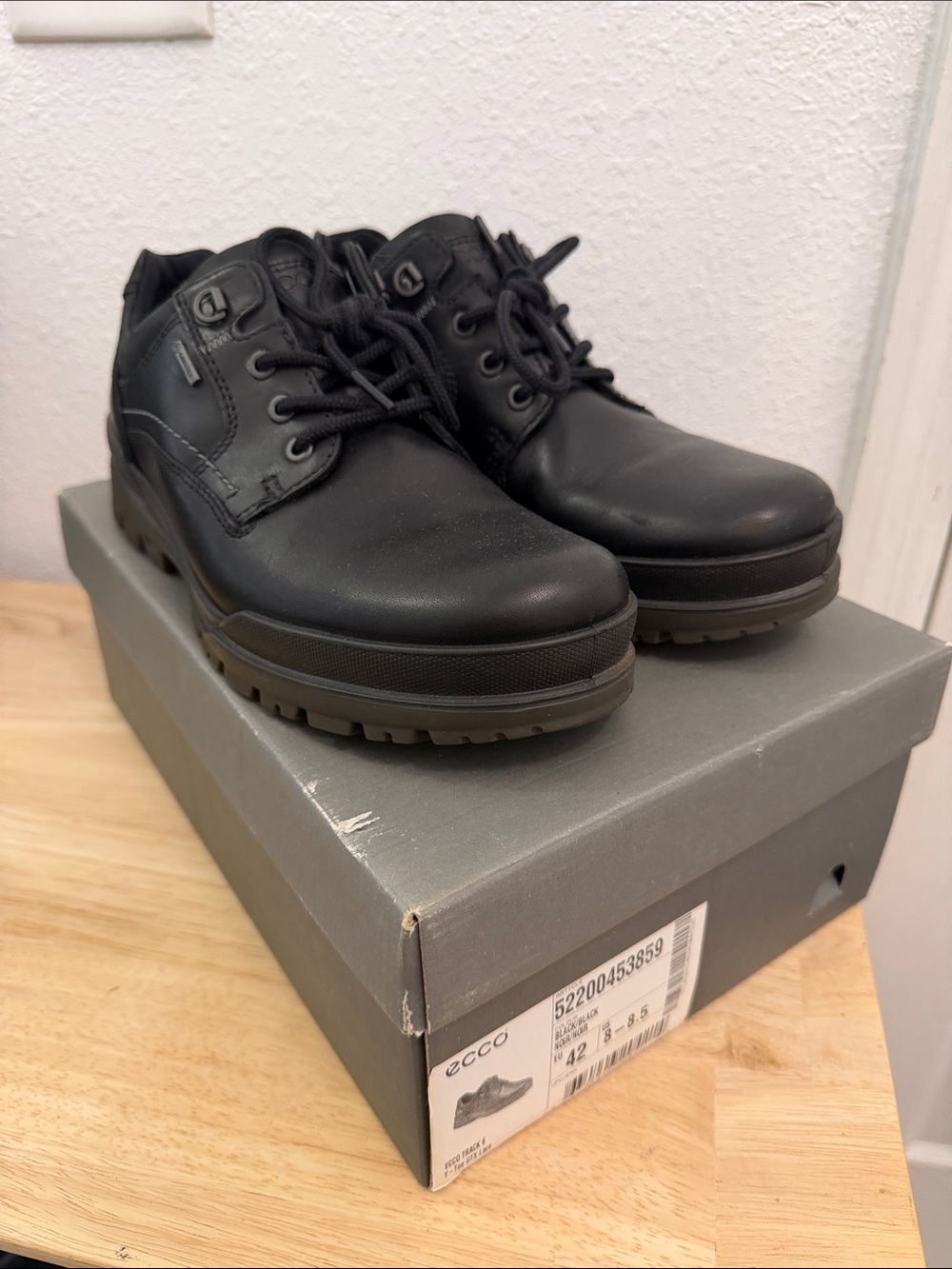 ECCO Track 6 Low Gore-Tex Boots Mens Size EU42 US8-8.5 Black Leather